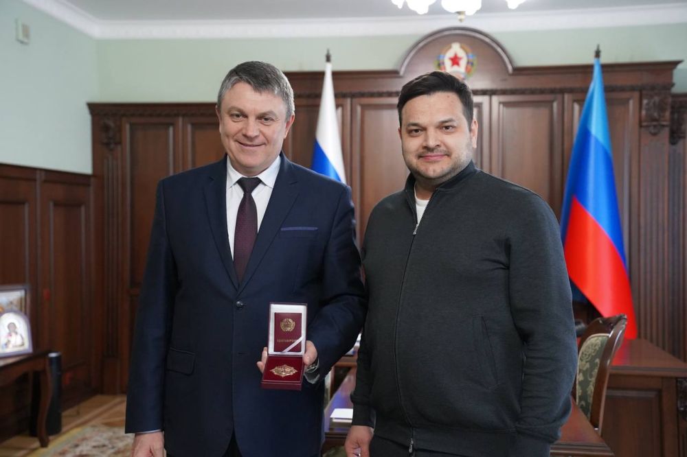 Замглавы Минобрнауки Айрат Гатиятов по поручению Министра Валерия Фалькова посетил ЛНР, где обсудил ход восстановления научно-образовательной инфраструктуры Замглавы Минобрнауки Айрат Гатиятов по поручению Министра Валерия Фалькова посетил ЛНР, где обсудил ход восстановления научно-образовательной инфраструктуры