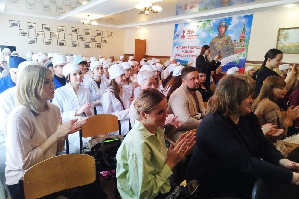 Ярмарка вакансий в Свердловском мед колледже: мост между выпускниками и лечебными учреждениями Ярмарка вакансий в Свердловском мед колледже: мост между выпускниками и лечебными учреждениями