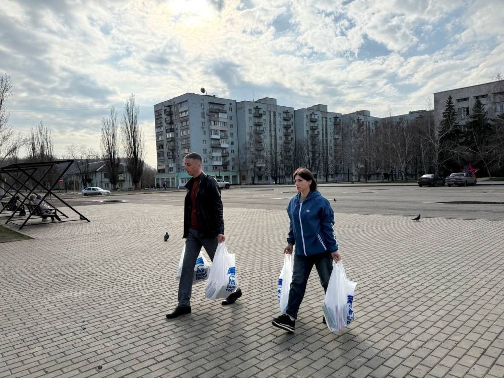 В Кировске, в рамках всероссийской акции "Неделя детской книги" произошло интересное событие, ознаменовавшее собой не только праздник литературы, но и укрепление связей между разными уголками нашей необъятной страны В Кировске, в рамках всероссийской акции "Неделя детской книги" произошло интересное событие, ознаменовавшее собой не только праздник литературы, но и укрепление связей между разными уголками нашей необъятной страны