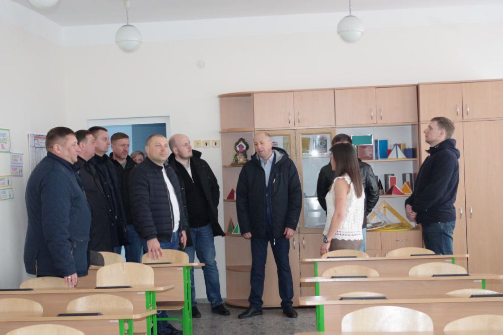 Сергей Крамаренко: Славяносербский округ посетили представители кластера энергомашиностроения и энергетических технологий «АЛТЭК» и Алтайского полимерного композитного кластера «Алтайполикомпозит» Сергей Крамаренко: Славяносербский округ посетили представители кластера энергомашиностроения и энергетических технологий «АЛТЭК» и Алтайского полимерного композитного кластера «Алтайполикомпозит»