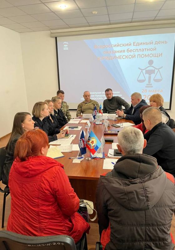 Министр юстиции Андрей Гребенщиков принял участие в совместном приеме граждан Министр юстиции Андрей Гребенщиков принял участие в совместном приеме граждан