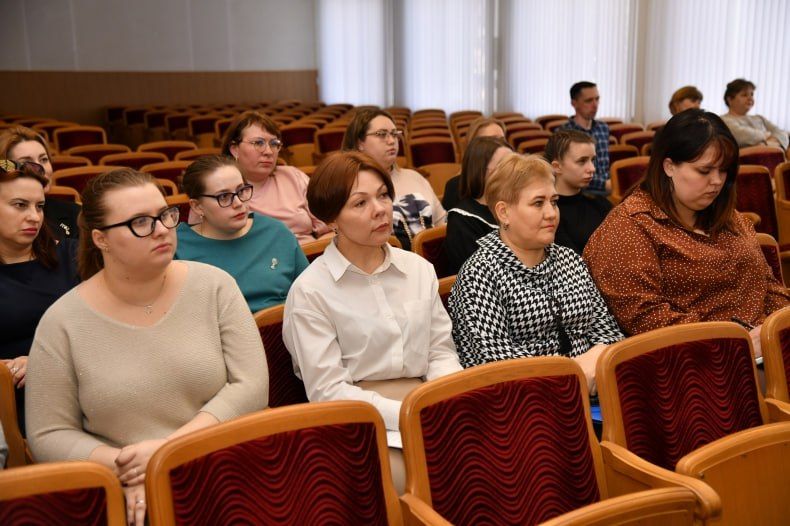 В Администрации Свердловского муниципального округа состоялась аппаратная учеба муниципальных служащих В Администрации Свердловского муниципального округа состоялась аппаратная учеба муниципальных служащих