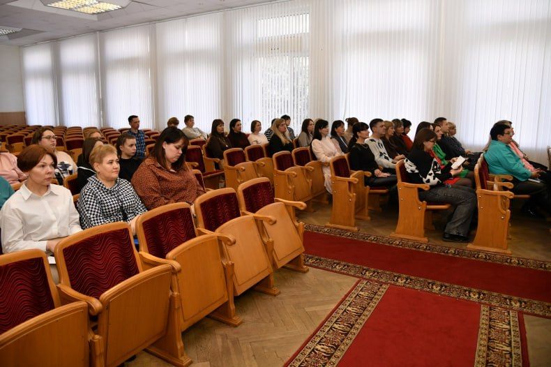 В Администрации Свердловского муниципального округа состоялась аппаратная учеба муниципальных служащих В Администрации Свердловского муниципального округа состоялась аппаратная учеба муниципальных служащих