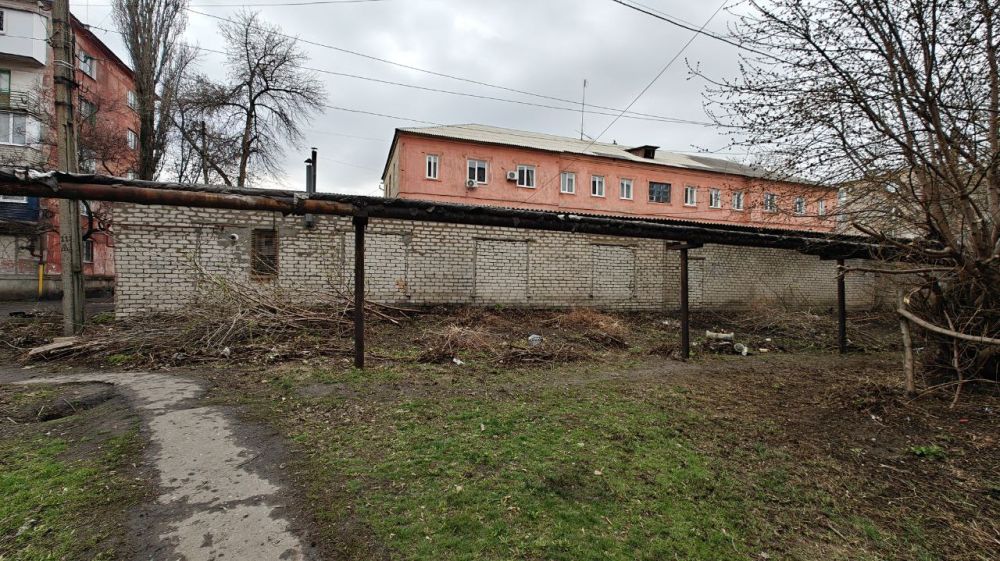 Виктория Сергеева: Коммунальщики в действии. В рамках неустанной работы по поддержанию чистоты и порядка, коммунальные службы городского округа стремятся к облагораживанию городского пространства Виктория Сергеева: Коммунальщики в действии. В рамках неустанной работы по поддержанию чистоты и порядка, коммунальные службы городского округа стремятся к облагораживанию городского пространства
