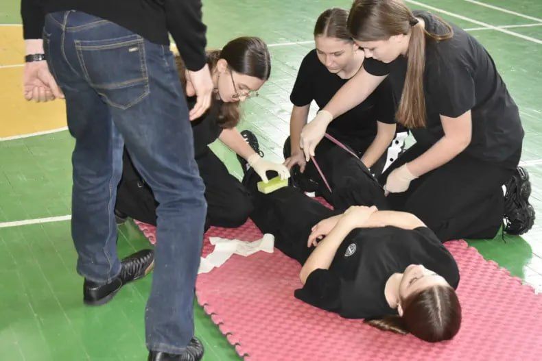 В Перевальске состоялся муниципальный этап старшей возрастной группы Всероссийской военно-патриотической игры «Зарница 2.0»! В Перевальске состоялся муниципальный этап старшей возрастной группы Всероссийской военно-патриотической игры «Зарница 2.0»!