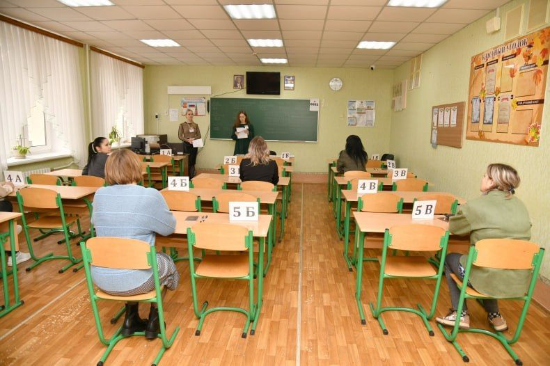Свердловские родители попробовали свои силы в сдаче ЕГЭ Свердловские родители попробовали свои силы в сдаче ЕГЭ