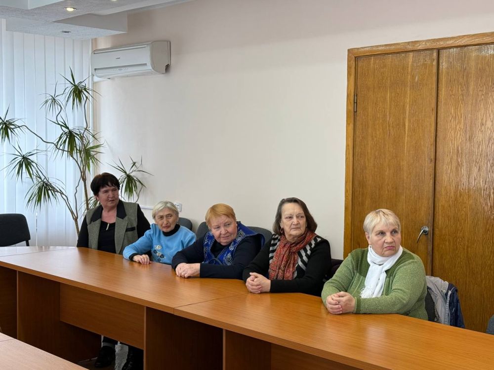 Виктория Сергеева: Сегодня в Администрации города Кировска провела встречу с активными Кировчанами, на которой дала отчет о выполнении Народной программы Виктория Сергеева: Сегодня в Администрации города Кировска провела встречу с активными Кировчанами, на которой дала отчет о выполнении Народной программы