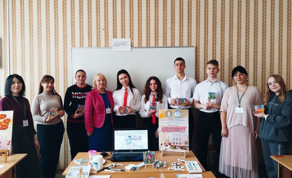 Преподаватели Брянковского колледжа ЛГПУ приняли участие в Межрегиональном фестивале педагогических классов #ПРОшколу Преподаватели Брянковского колледжа ЛГПУ приняли участие в Межрегиональном фестивале педагогических классов #ПРОшколу