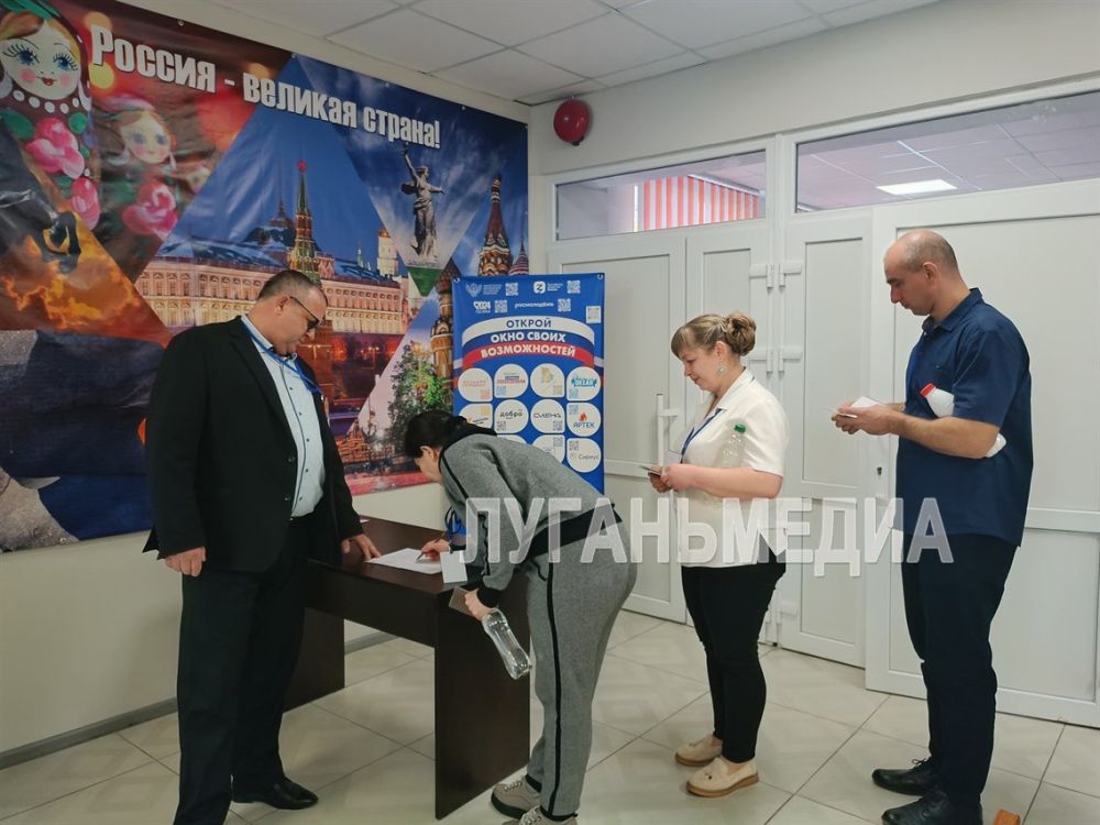Станично-Луганский муниципальный округ принял участие во всероссийской акции «Сдаем вместе. День сдачи ЕГЭ родителями» Станично-Луганский муниципальный округ принял участие во всероссийской акции «Сдаем вместе. День сдачи ЕГЭ родителями»