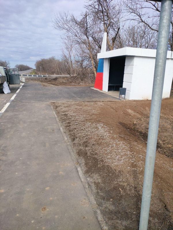 Проведены работы по благоустройству остановочных павильонов и прилегающей территории Проведены работы по благоустройству остановочных павильонов и прилегающей территории