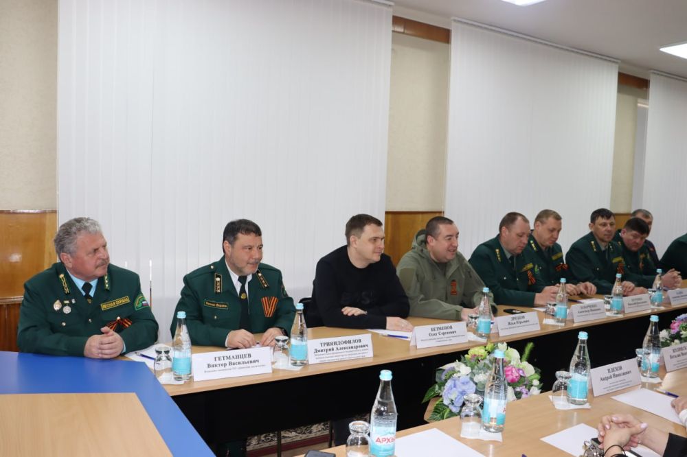 Делегация Ставропольского края во главе с заместителем председателя Правительства Ильей Дроздовым посетила подшефный Стаханов Делегация Ставропольского края во главе с заместителем председателя Правительства Ильей Дроздовым посетила подшефный Стаханов