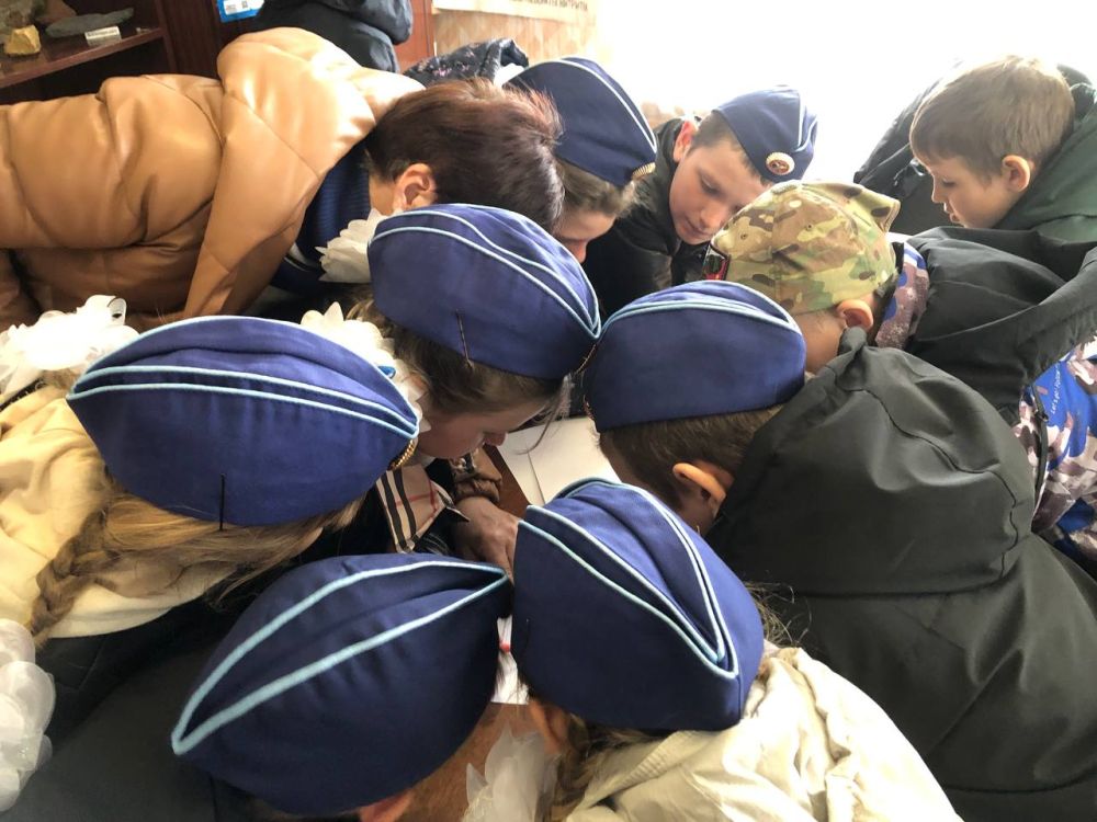 В Ровеньковском центре детского, юношеского туризма и краеведения состоялся муниципальный этап Всероссийской военно-патриотической игры «Зарница 2.0» среди младшей возрастной группы В Ровеньковском центре детского, юношеского туризма и краеведения состоялся муниципальный этап Всероссийской военно-патриотической игры «Зарница 2.0» среди младшей возрастной группы