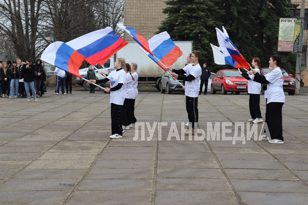 Свердловская молодежь приняла участие в массовом забеге, который состоялся в рамках марафона «Сила России» и партийного проекта ВПП «Единая Россия» «Здоровое будущее» Свердловская молодежь приняла участие в массовом забеге, который состоялся в рамках марафона «Сила России» и партийного проекта ВПП «Единая Россия» «Здоровое будущее»