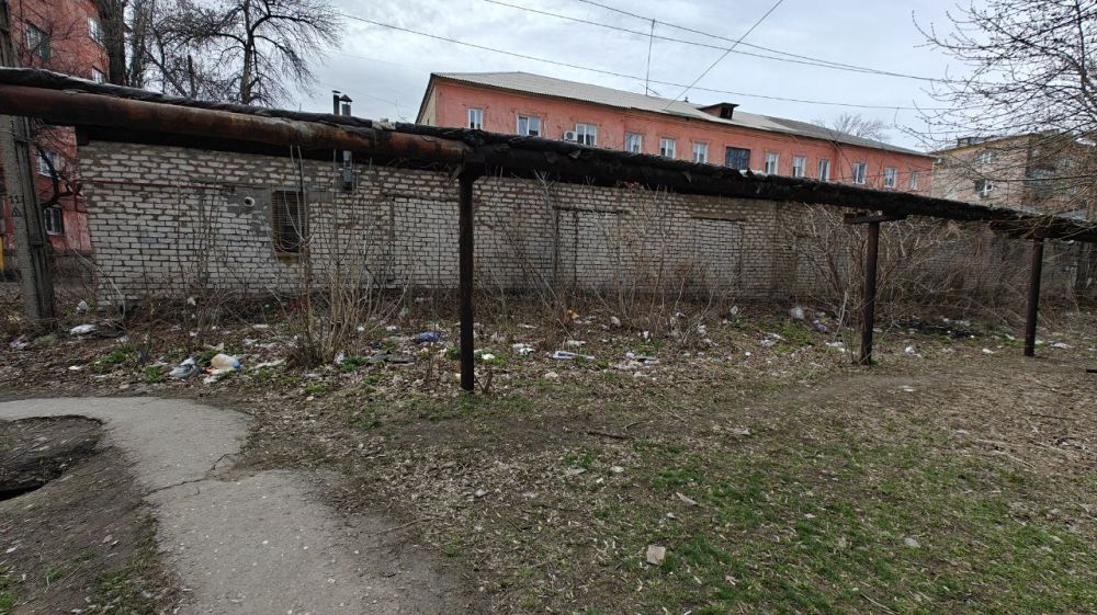 Виктория Сергеева: Коммунальщики в действии. В рамках неустанной работы по поддержанию чистоты и порядка, коммунальные службы городского округа стремятся к облагораживанию городского пространства Виктория Сергеева: Коммунальщики в действии. В рамках неустанной работы по поддержанию чистоты и порядка, коммунальные службы городского округа стремятся к облагораживанию городского пространства