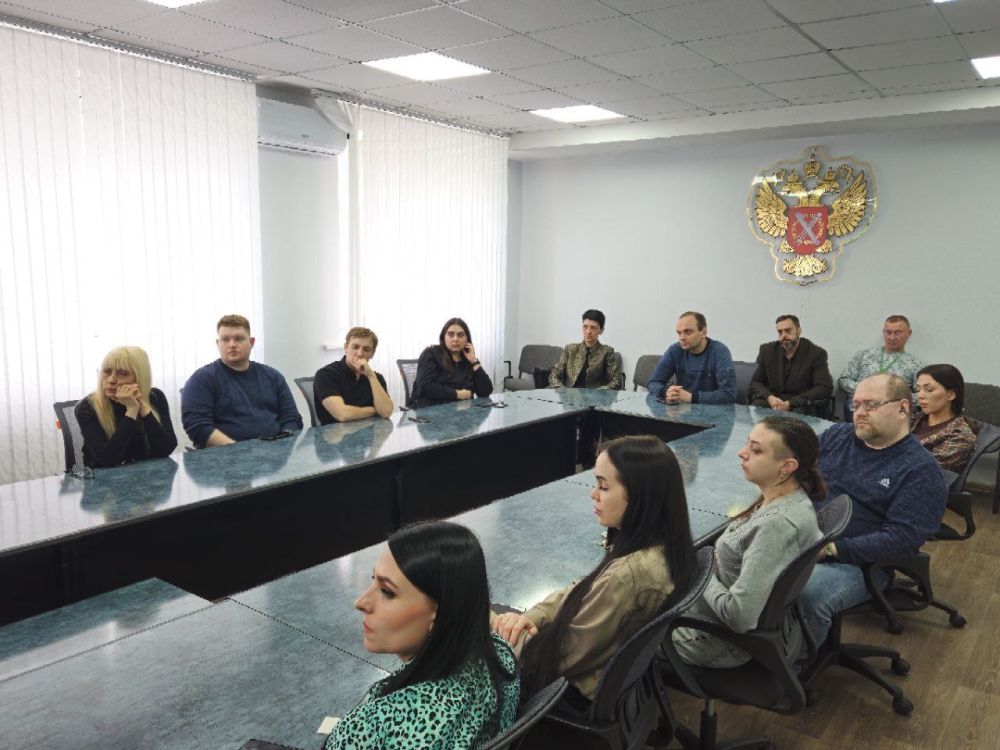 Волонтеры-медики рассказали сотрудникам Росреестра по ЛНР о профилактике туберкулеза Волонтеры-медики рассказали сотрудникам Росреестра по ЛНР о профилактике туберкулеза