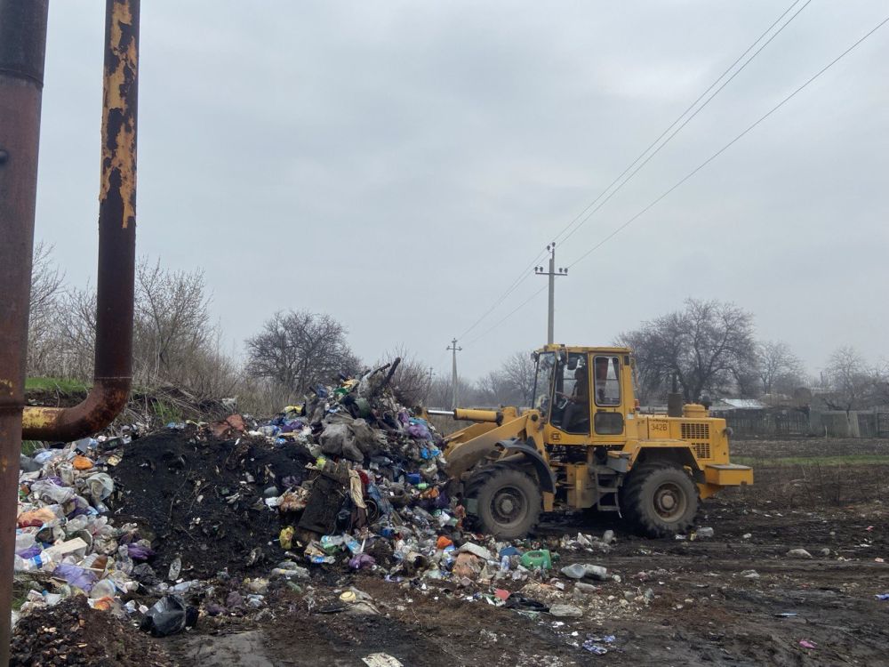В Алмазной ликвидировали крупную свалку: вывезено 80 кубометров мусора В Алмазной ликвидировали крупную свалку: вывезено 80 кубометров мусора