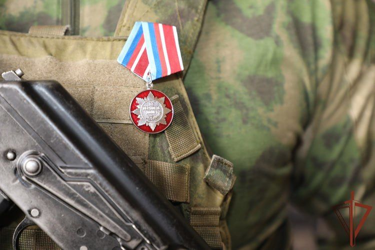 Глава ЛНР поздравил с профессиональным праздником росгвардейцев Глава ЛНР поздравил с профессиональным праздником росгвардейцев