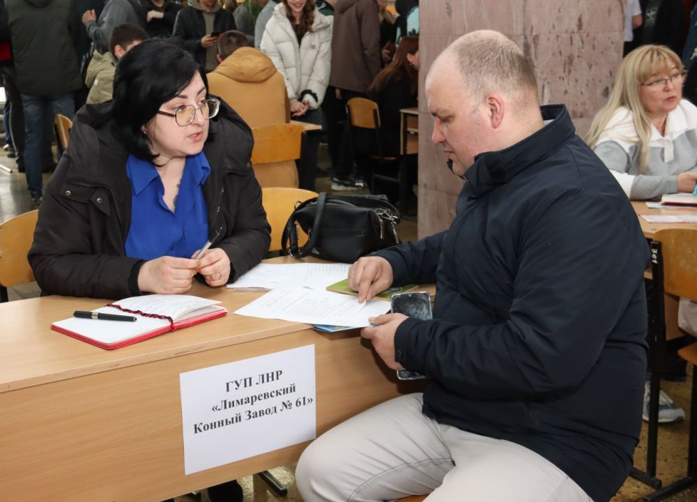 Найти себя в профессии. В рамках реализации нацпроекта, направленного на технологическое обеспечение продовольственной безопасности, а также регионального проекта «Кадры в агропромышленном комплексе», Министерство сельского... Найти себя в профессии. В рамках реализации нацпроекта, направленного на технологическое обеспечение продовольственной безопасности, а также регионального проекта «Кадры в агропромышленном комплексе», Министерство сельского...