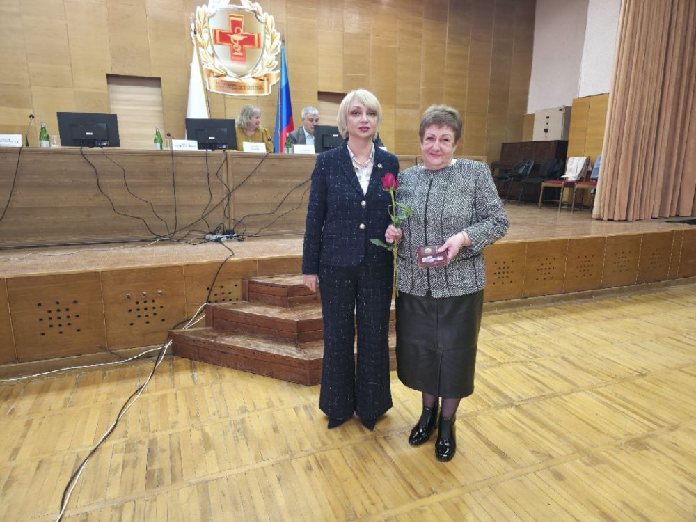 Сергей Колягин: В ходе итоговой коллегии Министерства здравоохранения Луганской Народной Республики был отмечен и представитель сферы здравоохранения нашего городского округа Сергей Колягин: В ходе итоговой коллегии Министерства здравоохранения Луганской Народной Республики был отмечен и представитель сферы здравоохранения нашего городского округа