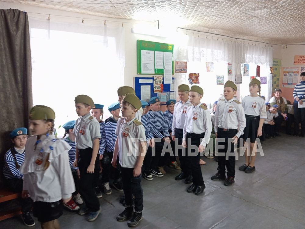 На базе Ровеньковского центра детского, юношеского туризма и краеведения прошел муниципальный этап Всероссийской военно-патриотической игры «Зарница 2.0» На базе Ровеньковского центра детского, юношеского туризма и краеведения прошел муниципальный этап Всероссийской военно-патриотической игры «Зарница 2.0»