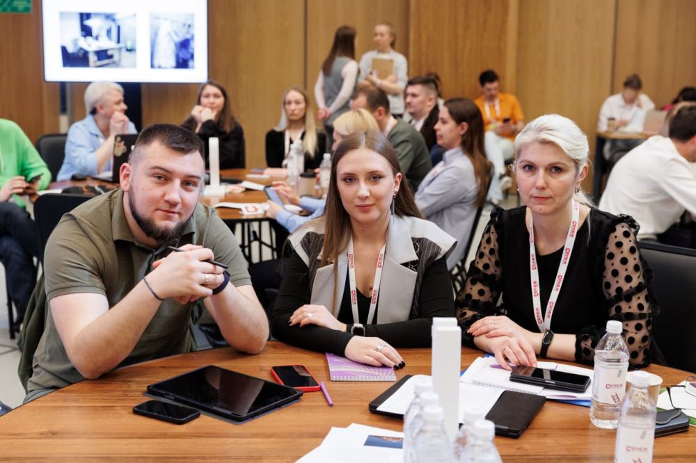 Делегация Луганской Народной Республики стала участником Всероссийского семинара по развитию молодежной политики Делегация Луганской Народной Республики стала участником Всероссийского семинара по развитию молодежной политики