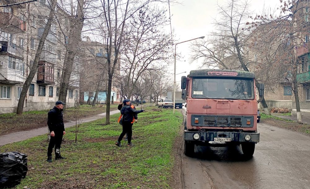 Сбор сухих веток в городе Молодогвардейске продолжается Сбор сухих веток в городе Молодогвардейске продолжается