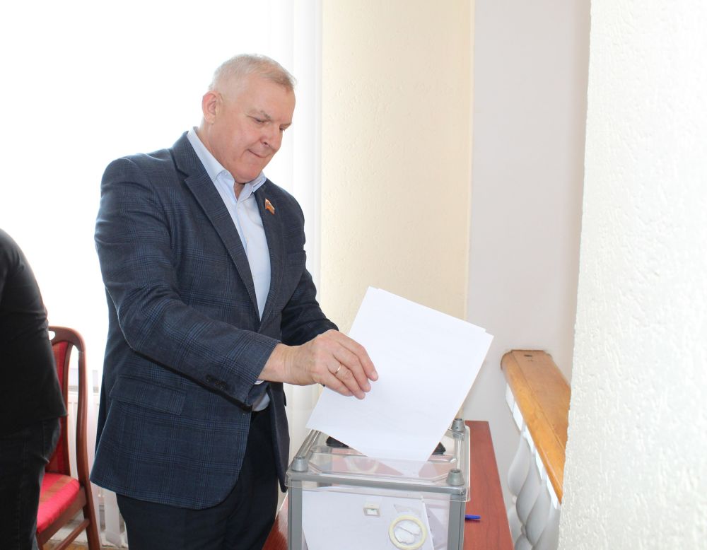 Владимир Шавлай: Сегодня провел XXXIII заседание Совета на котором были приняты важные решения, касающиеся различных аспектов жизни округа Владимир Шавлай: Сегодня провел XXXIII заседание Совета на котором были приняты важные решения, касающиеся различных аспектов жизни округа
