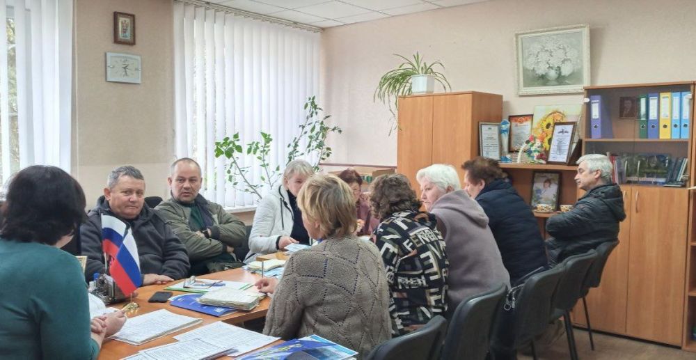27.03.2025 г. в Передельском отделе жизнеобеспечения состоялась встреча с председателями СНТ ,на которой были рассмотрены вопросы: 27.03.2025 г. в Передельском отделе жизнеобеспечения состоялась встреча с председателями СНТ ,на которой были рассмотрены вопросы:
