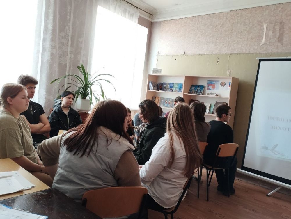 «МИР ПРОФЕССИЙ»: МОЛОДЕЖЬ ПРОВЕРИЛА СВОИ ЗНАНИЯ В ВИКТОРИНЕ «ПОВЕРЬ В СВОИ СИЛЫ» «МИР ПРОФЕССИЙ»: МОЛОДЕЖЬ ПРОВЕРИЛА СВОИ ЗНАНИЯ В ВИКТОРИНЕ «ПОВЕРЬ В СВОИ СИЛЫ»