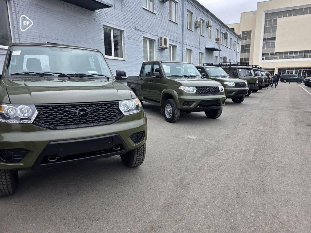«Единая Россия» передала автомобили бойцам БПЛА Центрального военного округа «Единая Россия» передала автомобили бойцам БПЛА Центрального военного округа