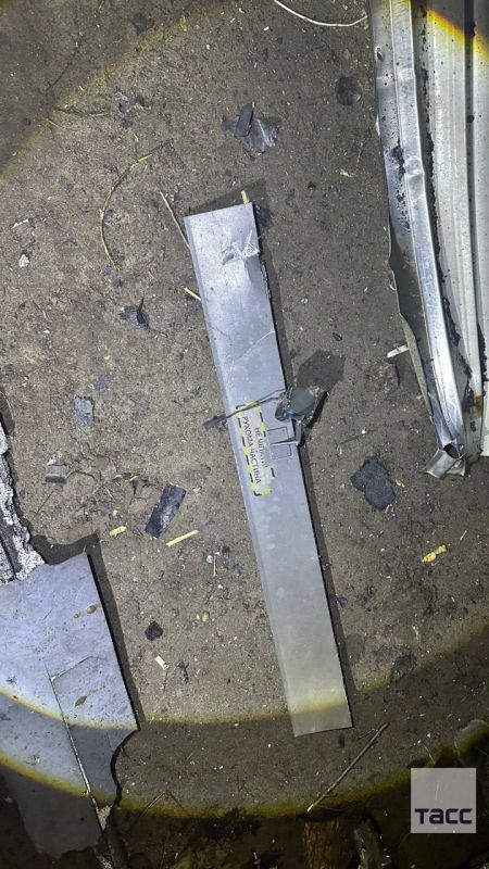 Место падения фрагментов БПЛА в Луганске Место падения фрагментов БПЛА в Луганске
