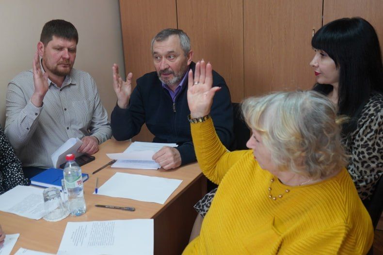 В Администрации Свердловского муниципального округа ЛНР состоялось заседание постоянной комиссии Совета депутатов по правовой политике и связям с общественностью В Администрации Свердловского муниципального округа ЛНР состоялось заседание постоянной комиссии Совета депутатов по правовой политике и связям с общественностью