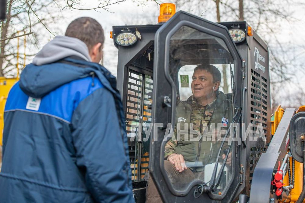 Глава Луганской Народной Республики Леонид Пасечник сегодня, 29 марта, открыл акцию «Чистая республика – 2025», которая продлится до 26 апреля текущего года Глава Луганской Народной Республики Леонид Пасечник сегодня, 29 марта, открыл акцию «Чистая республика – 2025», которая продлится до 26 апреля текущего года