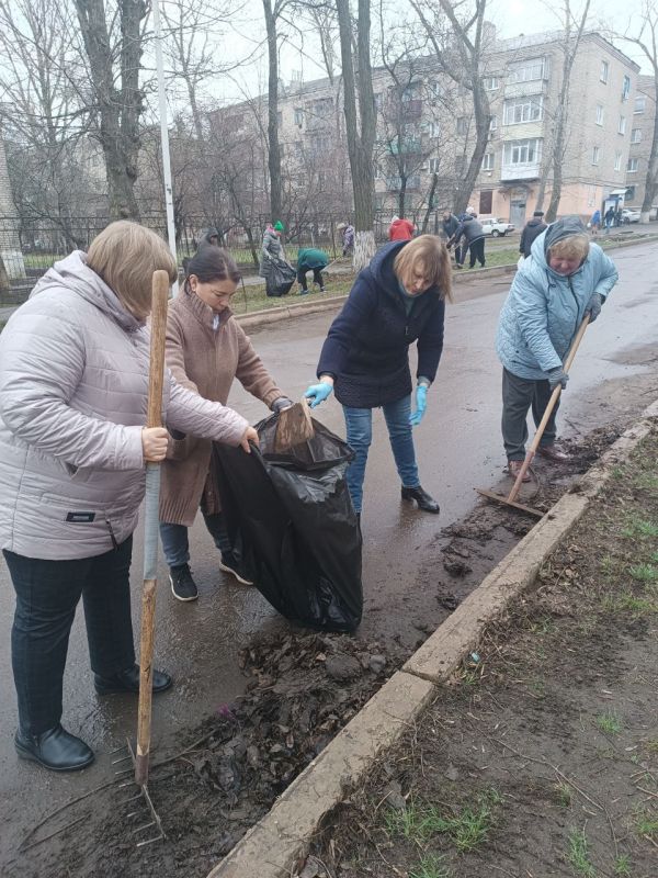 Согласно Указу Главы Луганской Народной Республики в регионе с 29 марта объявлена акция «Чистая Республика – 2025», направленная на улучшение экологического состояния и благоустройство населенных пунктов Согласно Указу Главы Луганской Народной Республики в регионе с 29 марта объявлена акция «Чистая Республика – 2025», направленная на улучшение экологического состояния и благоустройство населенных пунктов