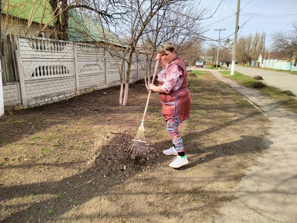 Чистота общими усилиями: субботник в Новоалександровке Чистота общими усилиями: субботник в Новоалександровке