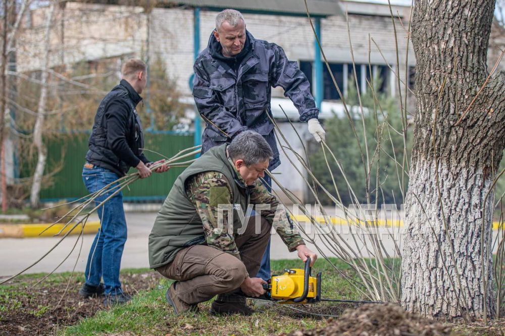 Глава Луганской Народной Республики Леонид Пасечник сегодня, 29 марта, открыл акцию «Чистая республика – 2025», которая продлится до 26 апреля текущего года Глава Луганской Народной Республики Леонид Пасечник сегодня, 29 марта, открыл акцию «Чистая республика – 2025», которая продлится до 26 апреля текущего года