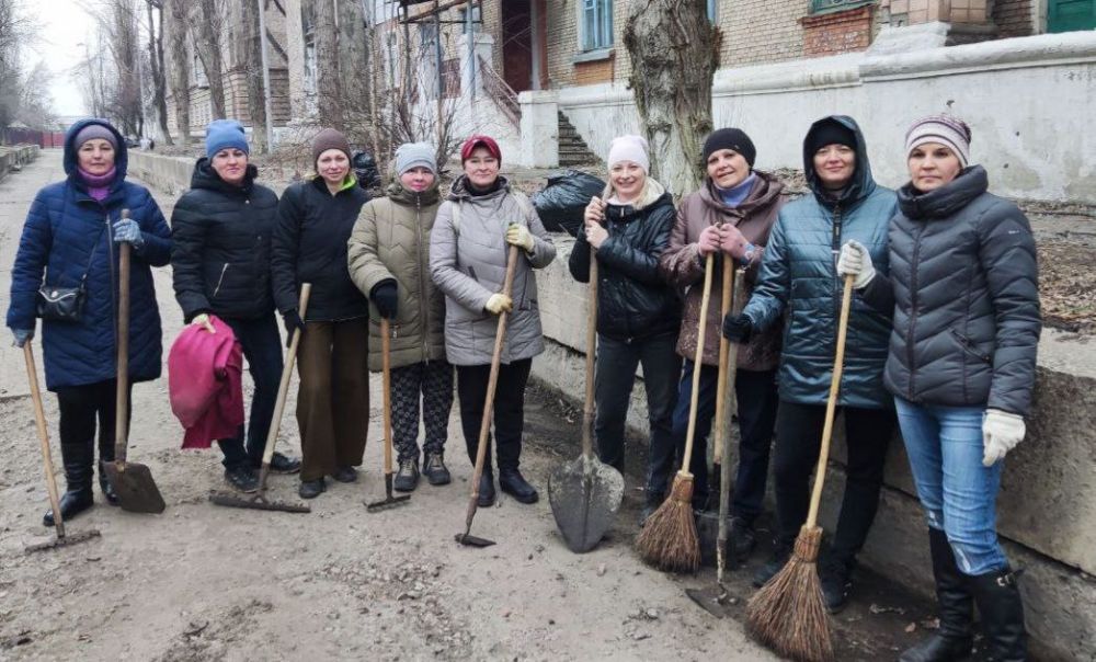 Согласно Указу Главы Луганской Народной Республики в регионе с 29 марта объявлена акция «Чистая Республика – 2025», направленная на улучшение экологического состояния и благоустройство населенных пунктов Согласно Указу Главы Луганской Народной Республики в регионе с 29 марта объявлена акция «Чистая Республика – 2025», направленная на улучшение экологического состояния и благоустройство населенных пунктов