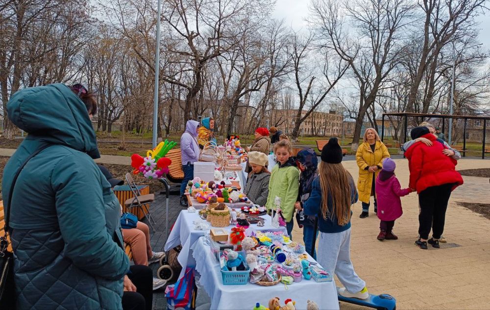 В городском парке прошла семейная развлекательная программа «Весенний микрофон» В городском парке прошла семейная развлекательная программа «Весенний микрофон»