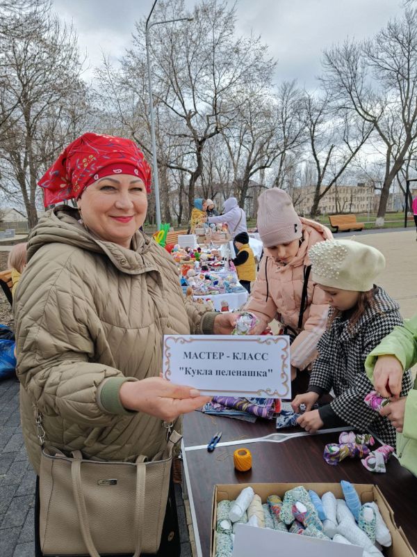 В городском парке прошла семейная развлекательная программа «Весенний микрофон» В городском парке прошла семейная развлекательная программа «Весенний микрофон»