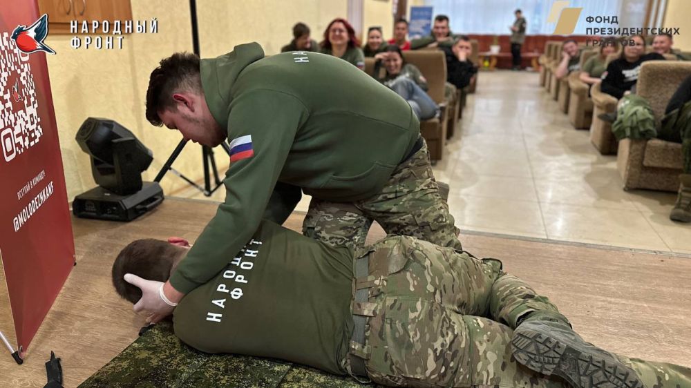 В штабе Молодежки Народного Фронта прошла важная и актуальная лекция по тактической медицине В штабе Молодежки Народного Фронта прошла важная и актуальная лекция по тактической медицине