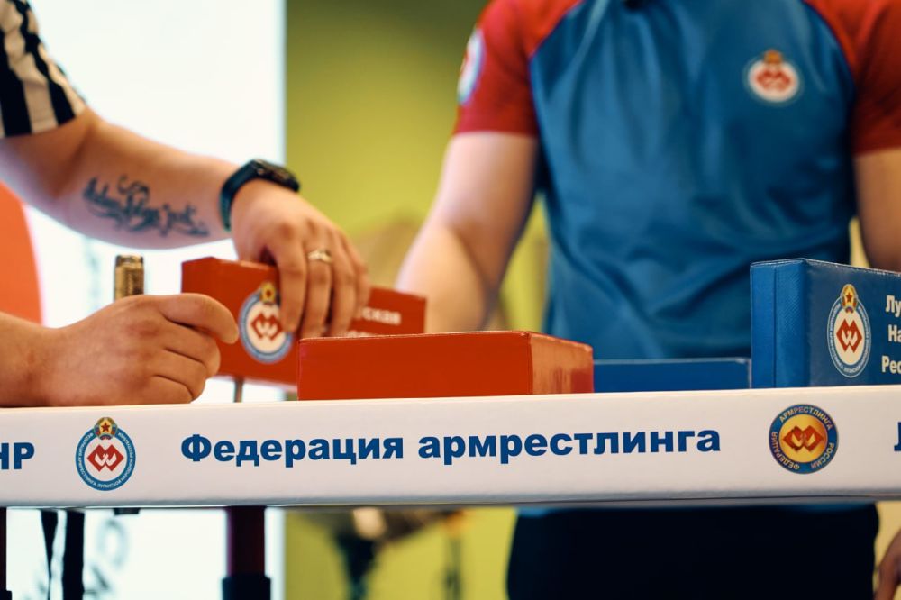 Знали ли Вы, что армрестлеры могут развивать усилие, превышающее вес собственного тела в несколько раз? Знали ли Вы, что армрестлеры могут развивать усилие, превышающее вес собственного тела в несколько раз?