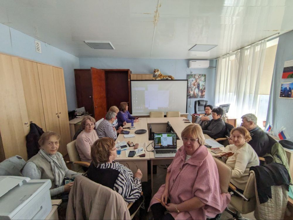 Провожаем рабочую неделю отчётной подборкой фрагментов занятий,которые прошли в г.Луганске и г.Свердловске Провожаем рабочую неделю отчётной подборкой фрагментов занятий,которые прошли в г.Луганске и г.Свердловске