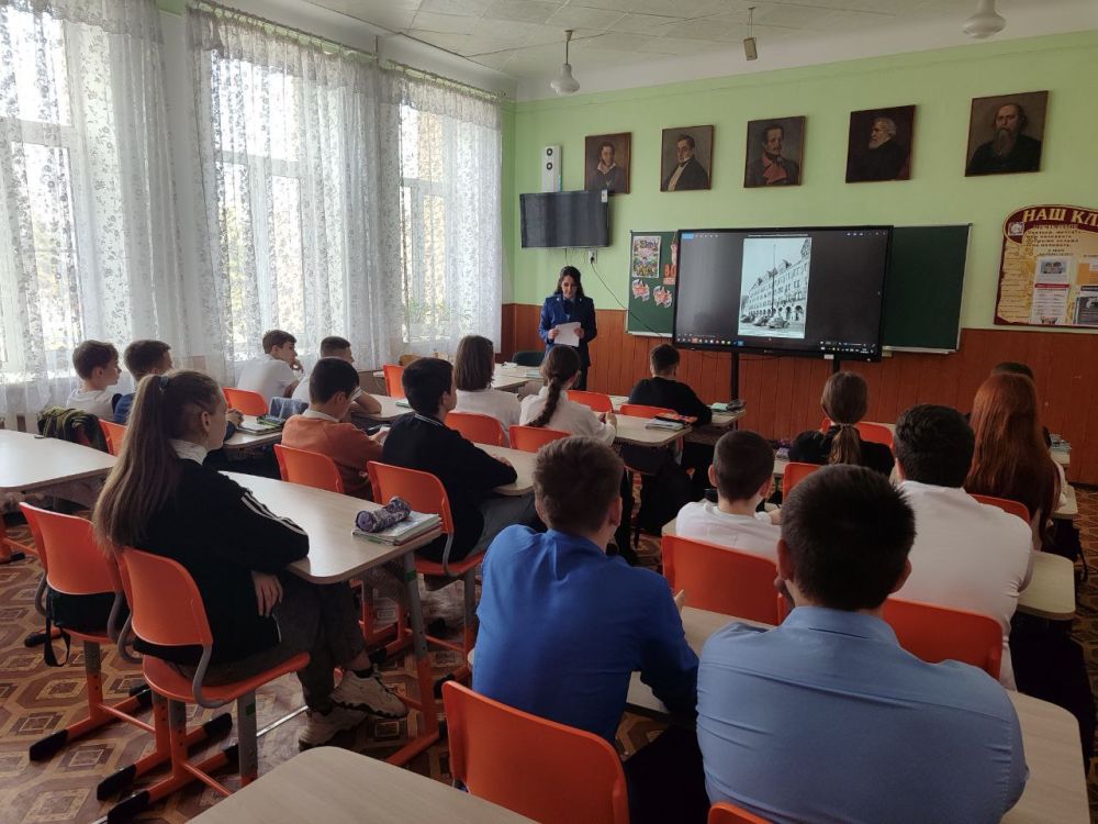 В рамках проведения мероприятий по гражданско-патриотическому воспитанию учащихся в нашей школе состоялась лекция, посвященная Нюрнбергскому процессу – одному из важнейших событий в истории XX века В рамках проведения мероприятий по гражданско-патриотическому воспитанию учащихся в нашей школе состоялась лекция, посвященная Нюрнбергскому процессу – одному из важнейших событий в истории XX века