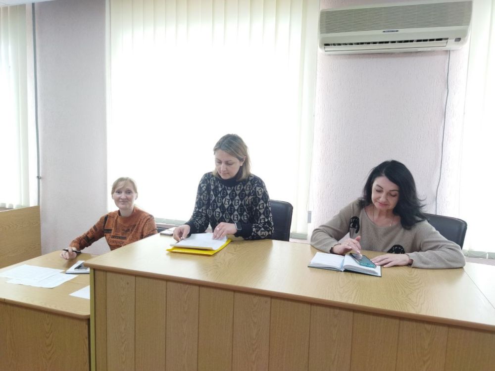 Андрей Рубанцов: Сегодня в Администрации городского округа Ровеньки прошло заседание Молодежного совета, в котором приняли участие активные и инициативные представители молодежи нашего города Андрей Рубанцов: Сегодня в Администрации городского округа Ровеньки прошло заседание Молодежного совета, в котором приняли участие активные и инициативные представители молодежи нашего города
