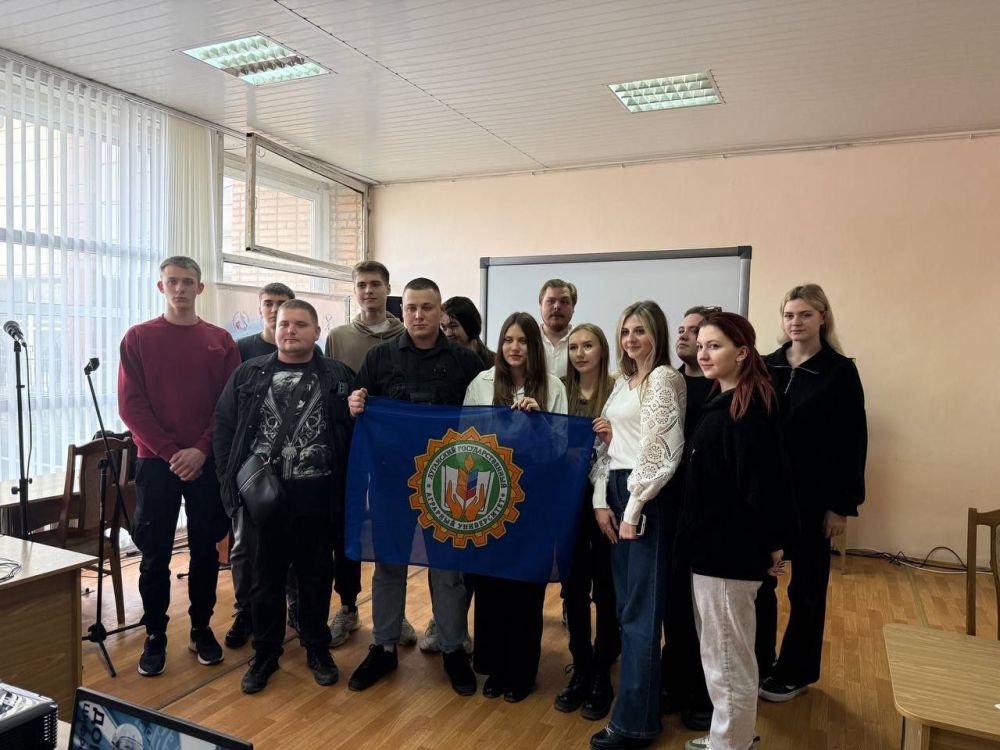 Студенческое сообщество Луганска активно обсуждает будущее! Студенческое сообщество Луганска активно обсуждает будущее!