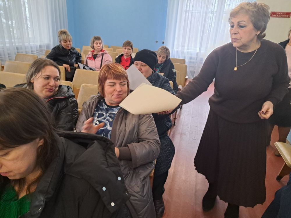 С целью проведения разъяснительной работы среди населения в отделе жизнеобеспечения пгт Ясеновский состоялся сход жителей посёлка С целью проведения разъяснительной работы среди населения в отделе жизнеобеспечения пгт Ясеновский состоялся сход жителей посёлка