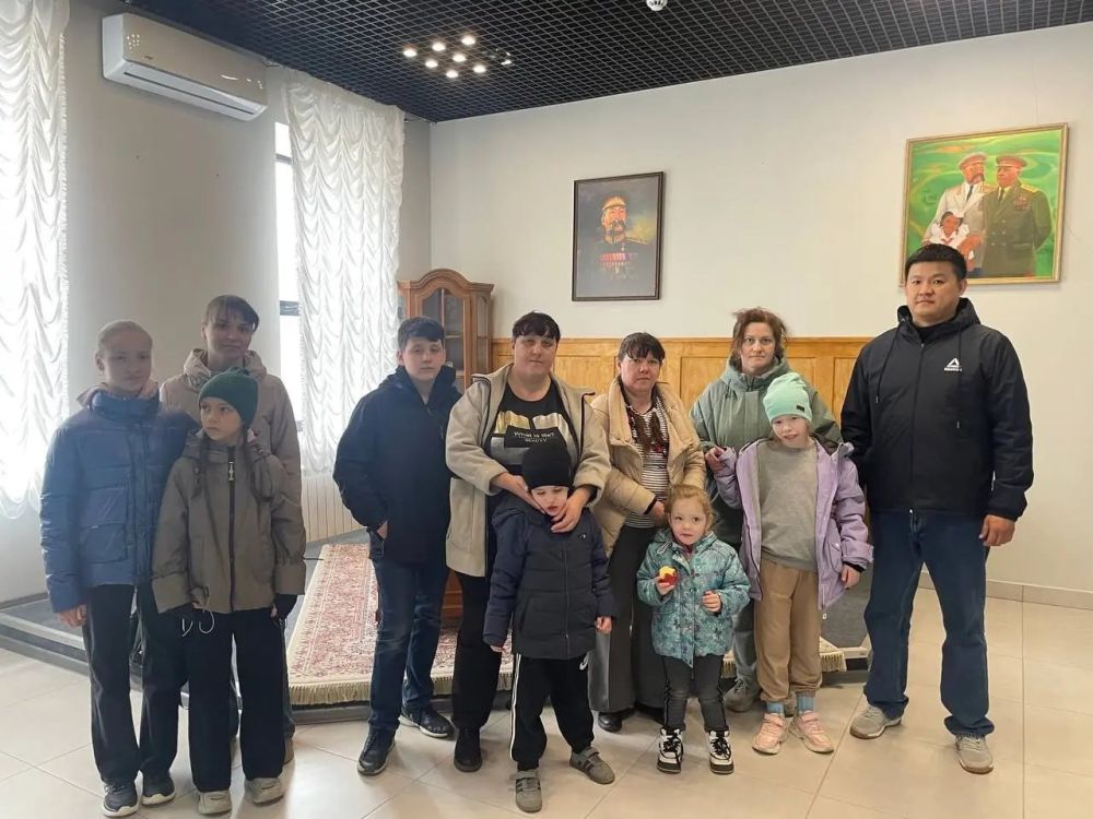 Дети из Антрацита не только проходят реабилитацию, но и знакомятся с Калмыкией Дети из Антрацита не только проходят реабилитацию, но и знакомятся с Калмыкией