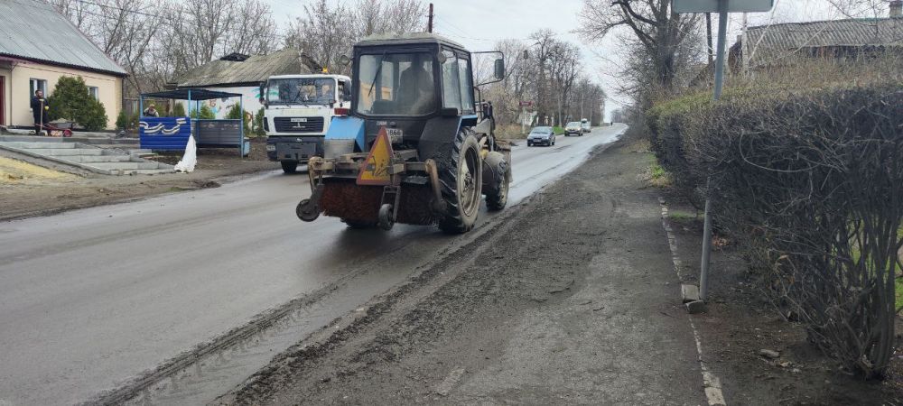 На подведомственных Администрации Краснолучского городского округа территориях продолжаются работы по благоустройству На подведомственных Администрации Краснолучского городского округа территориях продолжаются работы по благоустройству