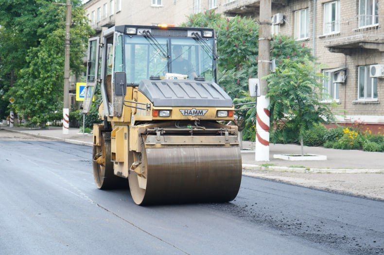 «В прошлом году проведены работы на различных улицах города, в том числе на таких важных участках, как ул. Гагарина и ул. Андреева. В этом году красноярские специалисты планируют провести ремонтные работы на 15 участках... «В прошлом году проведены работы на различных улицах города, в том числе на таких важных участках, как ул. Гагарина и ул. Андреева. В этом году красноярские специалисты планируют провести ремонтные работы на 15 участках...