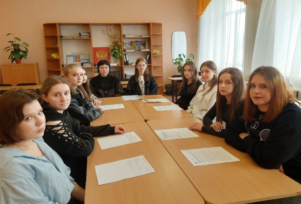 В Брянковском колледже ЛГПУ прошла беседа, посвященная ознакомлению с памяткой от Министерства Просвещения Российской Федерации В Брянковском колледже ЛГПУ прошла беседа, посвященная ознакомлению с памяткой от Министерства Просвещения Российской Федерации